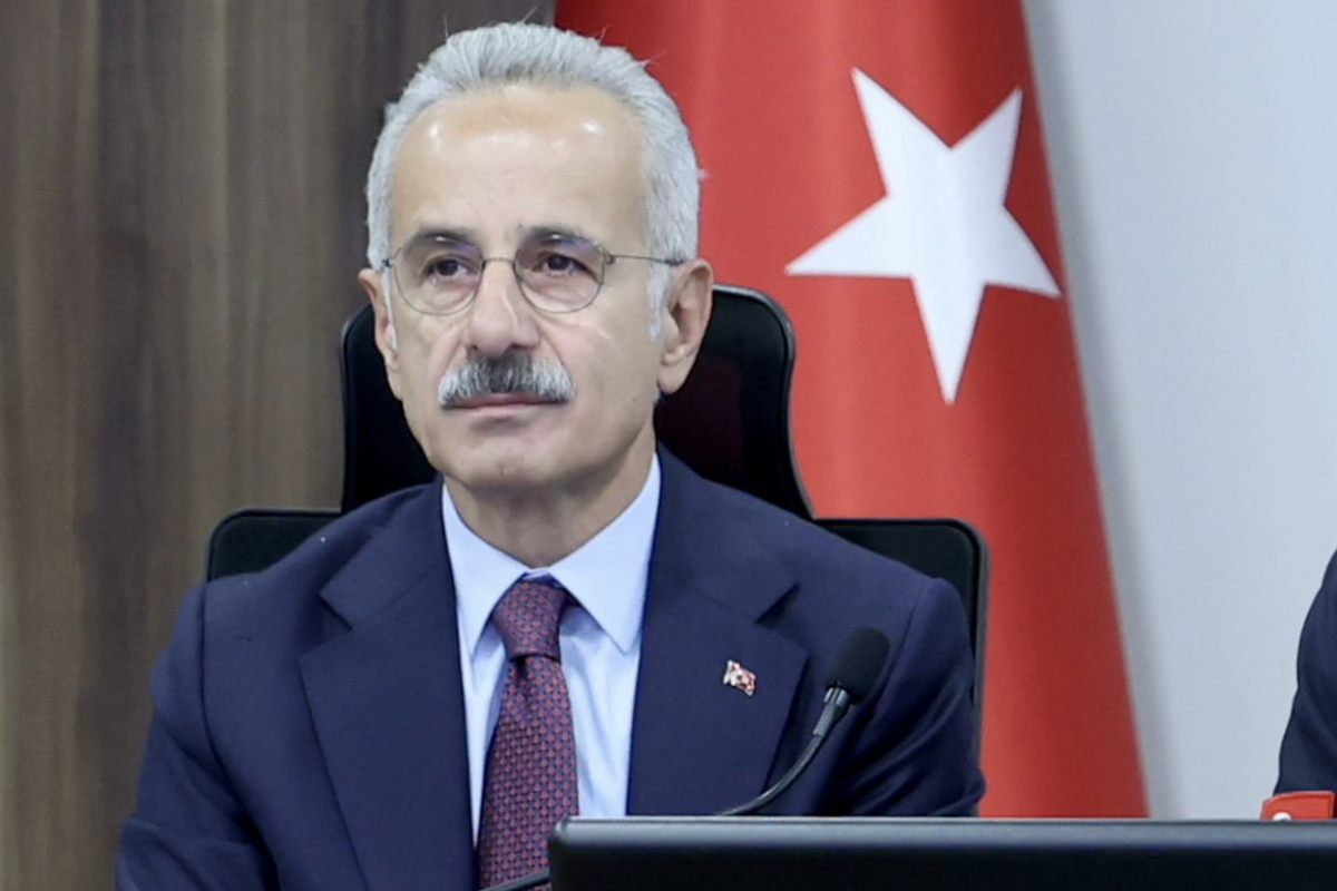 Bakan Uraloğlu, Elazığ-Harput Yolu’nun ulaşımı kısalttığını açıkladı Bakan Uraloğlu, Elazığ-Harput Yolu’nun ulaşımı kısalttığını açıkladı