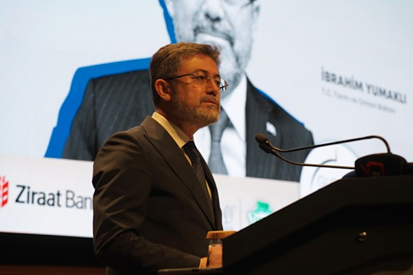 Bakan Yumaklı: Hasat sezonunu 140 milyon tonluk üretimle kapatacağız