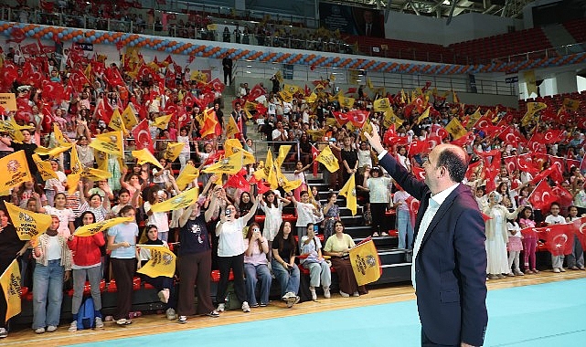 Başkan Altay, Genç KOMEK Yaz Okulu'nun Muhteşem Kapanış Programına Katıldı