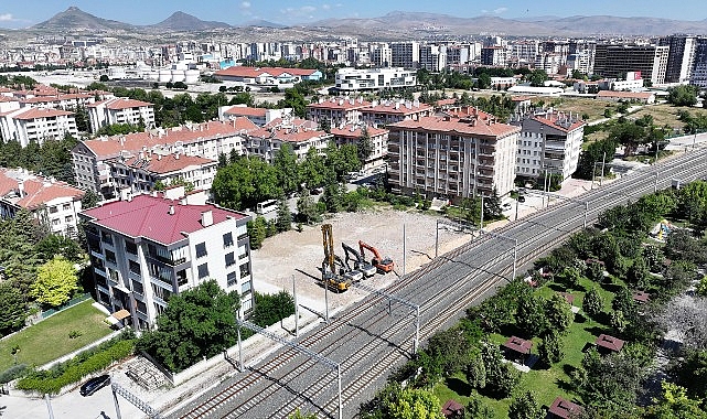 Başkan Altay: “KONYARAY Projesi Kapsamında Demiryolu Caddesi'nde Kesintisiz Bir Ulaşım Koridoru Oluşturuyoruz"