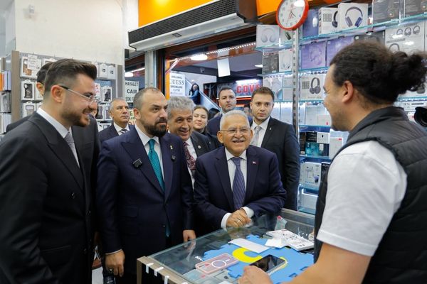 Başkan Büyükkılıç ve Acar Kayseri’de çeşitli programlara katıldı Başkan Büyükkılıç ve Acar Kayseri’de çeşitli programlara katıldı