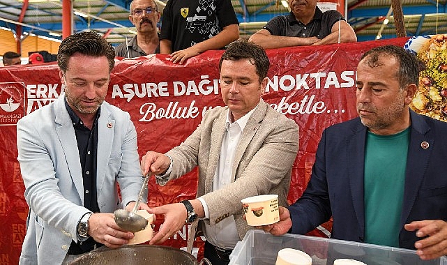 Başkan Erkan Aydın Hamitler'de Aşure Bereketini Vatandaşlarla Paylaştı