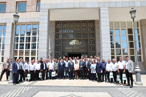 Başkan Şahin, Şehitkamil muhtarlarıyla yatırımları değerlendirdi