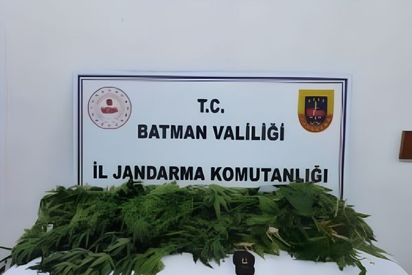 Batman’da kaçakçılık operasyonlarında çok sayıda malzeme ele geçirildi Batman’da kaçakçılık operasyonlarında çok sayıda malzeme ele geçirildi