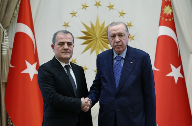 Bayramov: Türk dünyasının birliğini ve dayanışmasını daha da güçlendirmeyi ele aldık Bayramov: Türk dünyasının birliğini ve dayanışmasını daha da güçlendirmeyi ele aldık