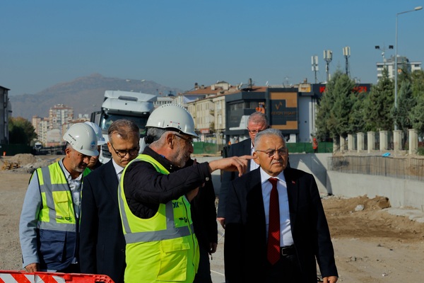Belediye Başkanı Büyükkılıç, Kartal Kavşağı çalışmalarını inceledi
