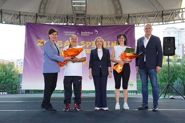 Beylikdüzü'nde Zumba ve Spinning etkinliği düzenlendi Beylikdüzü'nde Zumba ve Spinning etkinliği düzenlendi