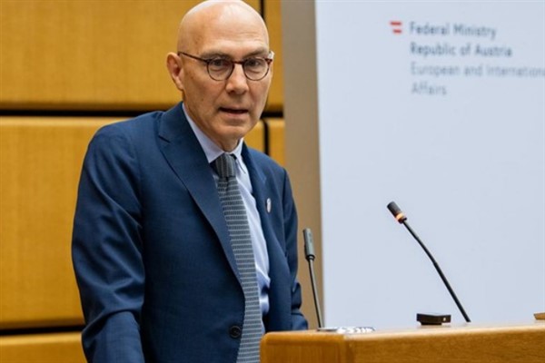 BM İnsan Hakları Yüksek Komiseri Türk’ten İsviçre ziyareti açıklaması BM İnsan Hakları Yüksek Komiseri Türk’ten İsviçre ziyareti açıklaması