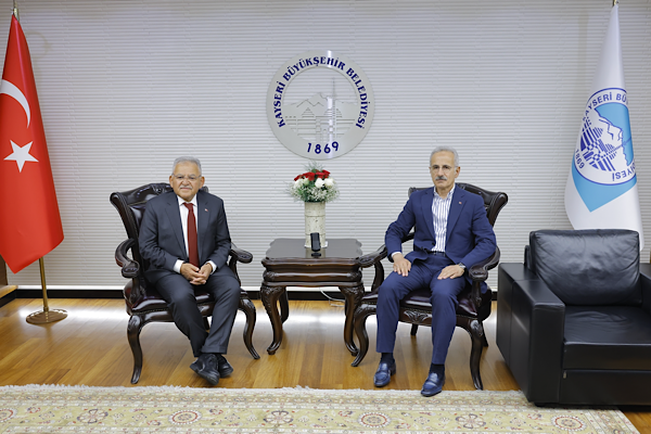 Büyükkılıç: Kayseri Havalimanı Başmüdürlük statüsüne kavuştu Büyükkılıç: Kayseri Havalimanı Başmüdürlük statüsüne kavuştu