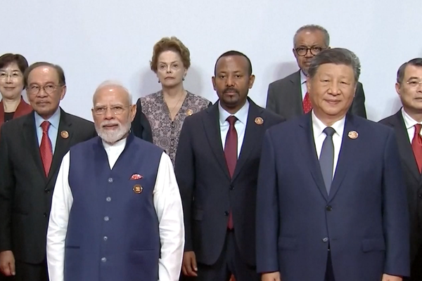 Çin Devlet Başkanı Şi Cinping, BRICS Zirvesi’nde konuştu Çin Devlet Başkanı Şi Cinping, BRICS Zirvesi’nde konuştu