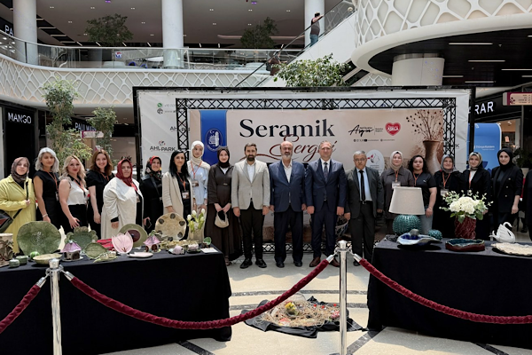 Çorum'da “Topraktan Sanata” seramik sergisi açıldı