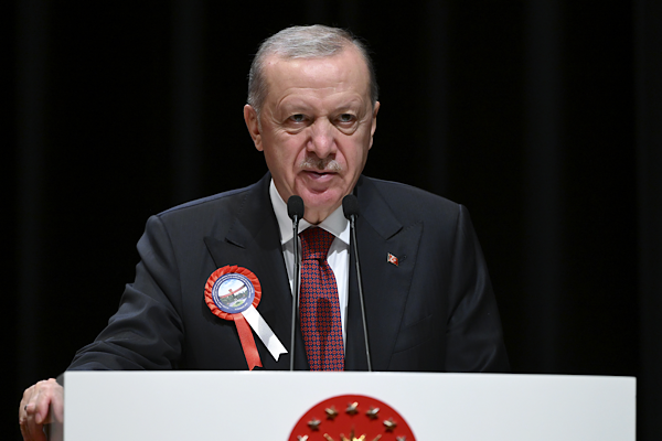 Cumhurbaşkanı Erdoğan, Ahlat Selçuklu Kabristanı’nı ziyaret etti Cumhurbaşkanı Erdoğan, Ahlat Selçuklu Kabristanı’nı ziyaret etti
