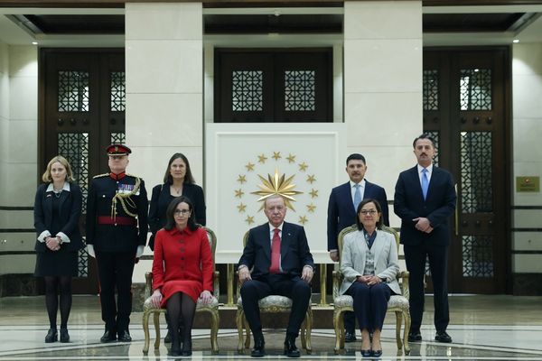 Cumhurbaşkanı Erdoğan, Birleşik Krallık Büyükelçisi Anderson’u kabul etti Cumhurbaşkanı Erdoğan, Birleşik Krallık Büyükelçisi Anderson’u kabul etti