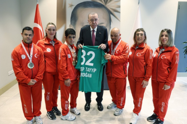 Cumhurbaşkanı Erdoğan, özel sporcuları kabul etti