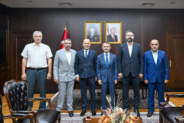 Dilovası Kars Sarıkamışlılar Yardımlaşma ve Dayanışma Derneğinden Vali Aktaş’a Davet Dilovası Kars Sarıkamışlılar Yardımlaşma ve Dayanışma Derneğinden Vali Aktaş’a Davet