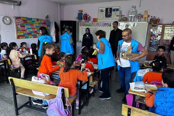 Diyarbakır'da öğrencilere sağlıklı beslenme eğitimi verildi Diyarbakır'da öğrencilere sağlıklı beslenme eğitimi verildi