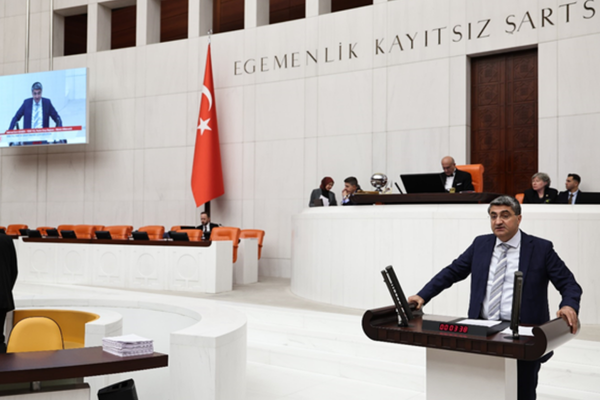 Ekmen: Yasal kumar ve bahis sistemi sınırlandırılmalı Ekmen: Yasal kumar ve bahis sistemi sınırlandırılmalı