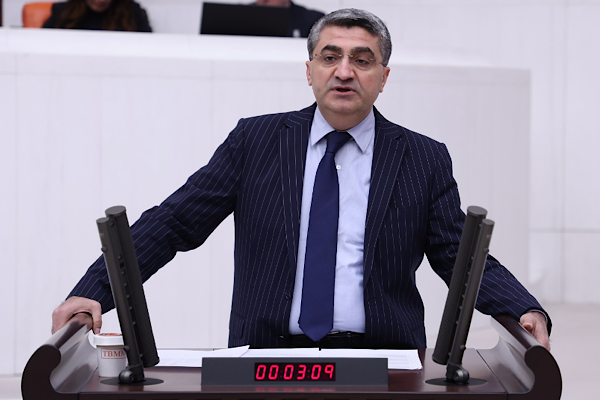  Ekmen’den Turhan Çömez hakkında başlatılan soruşturmaya tepki