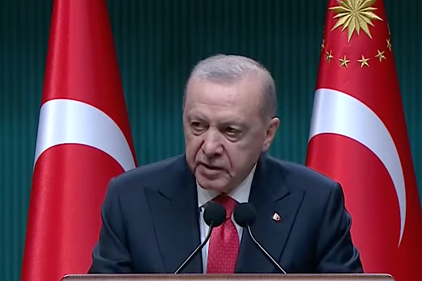 Erdoğan kabine sonrası açıklama yapıyor Erdoğan kabine sonrası açıklama yapıyor