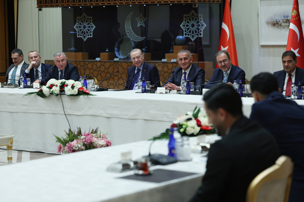 Erdoğan, Trendyol Süper Lig'e çıkan yönetici, teknik heyet ve sporcularını kabul etti Erdoğan, Trendyol Süper Lig'e çıkan yönetici, teknik heyet ve sporcularını kabul etti