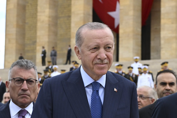 Erdoğan’dan Avrupa şampiyonu Filenin Sultanları’na tebrik Erdoğan’dan Avrupa şampiyonu Filenin Sultanları’na tebrik