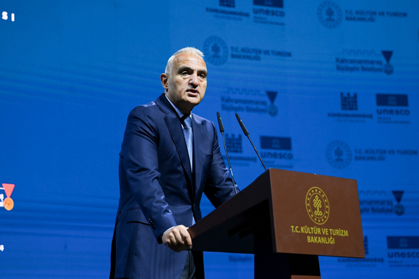 Ersoy: İlk dokuz ayda 51,3 milyar dolarla turizm geliri rekoru kırdık