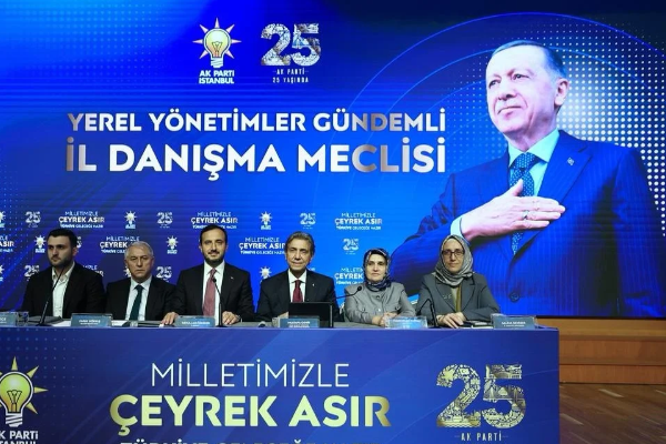 Farklı partilerden 136 kişi AK Parti’ye katıldı