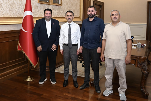 Gebze Kirazpınar Mahallesi Cami Derneği’nden Vali Aktaş’a ziyaret Gebze Kirazpınar Mahallesi Cami Derneği’nden Vali Aktaş’a ziyaret