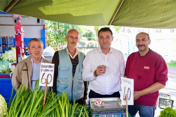 Giresun'da Başkan Fuat Köse'den pazar yeri incelemesi