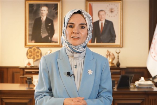Göktaş: İletişimin önündeki engelleri birlikte kaldırabiliriz Göktaş: İletişimin önündeki engelleri birlikte kaldırabiliriz