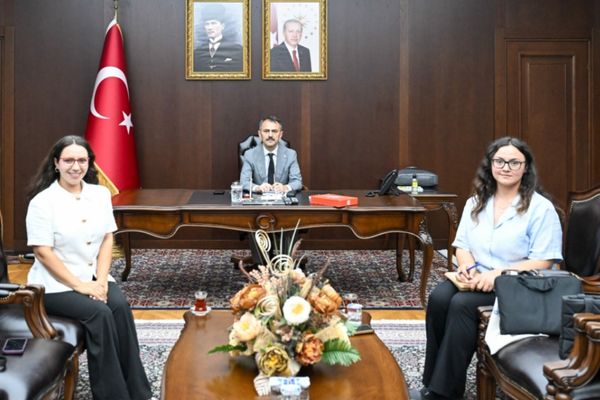 Gsystem Teknoloji kurucusundan Vali Aktaş’a ziyaret Gsystem Teknoloji kurucusundan Vali Aktaş’a ziyaret