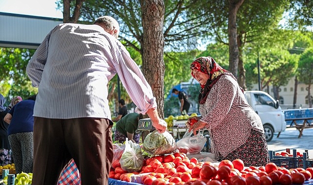 Hacıömerli'de Salı Pazarı Bereketi