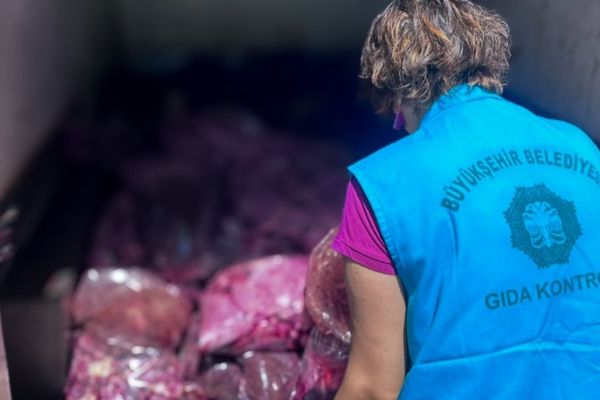 Halk sağlığını tehdit eden 3 ton sakatata el konuldu