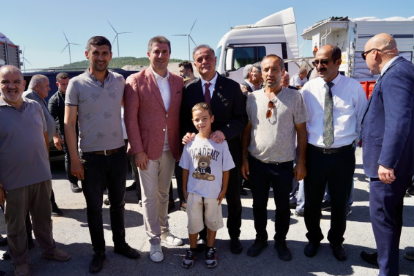 İBB’den Çatalca’daki üreticilere süt yemi desteği