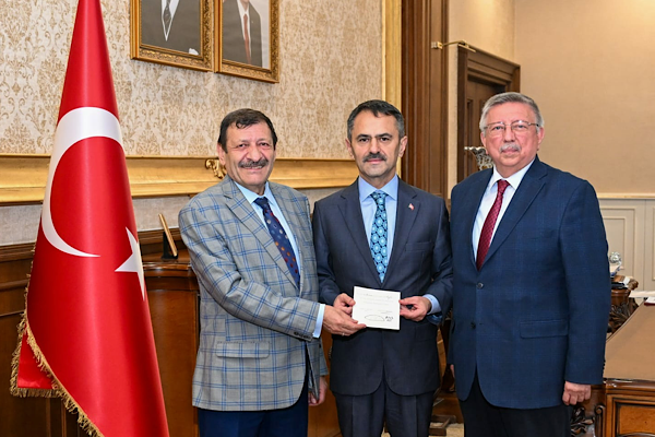 İDEBİR Başkanı Canşi ve emekli öğretim üyesi Şen’den Vali Aktaş’a ziyaret İDEBİR Başkanı Canşi ve emekli öğretim üyesi Şen’den Vali Aktaş’a ziyaret