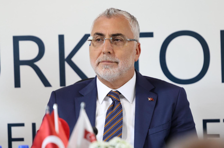 Işıkhan: Cumhuriyet'in 103. yıldönümünde Anıtkabir'deki törene katıldı Işıkhan: Cumhuriyet'in 103. yıldönümünde Anıtkabir'deki törene katıldı