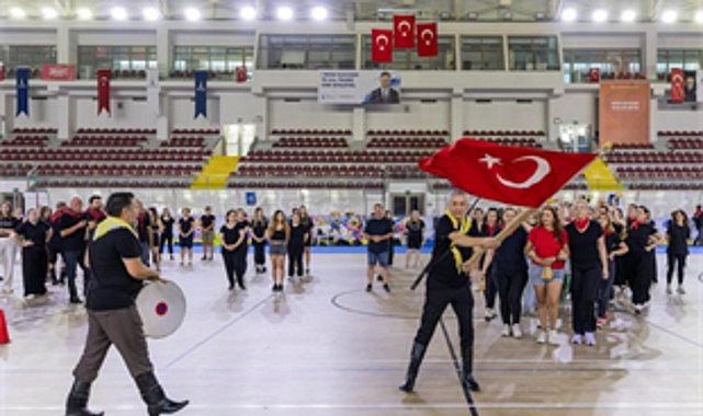 İzmir'de zeybek bilmeyen kalmayacak