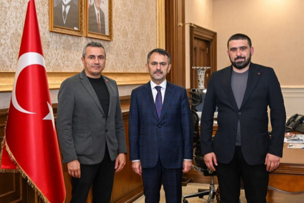 İzmit Akpınar Mahalle Muhtarı Kenan Obuz’dan Vali Aktaş’a ziyaret İzmit Akpınar Mahalle Muhtarı Kenan Obuz’dan Vali Aktaş’a ziyaret