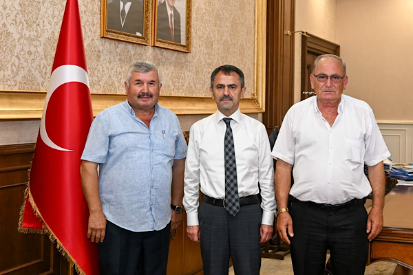 İzmitli muhtarlardan Vali Aktaş’a Mevlid-i Şerif daveti İzmitli muhtarlardan Vali Aktaş’a Mevlid-i Şerif daveti