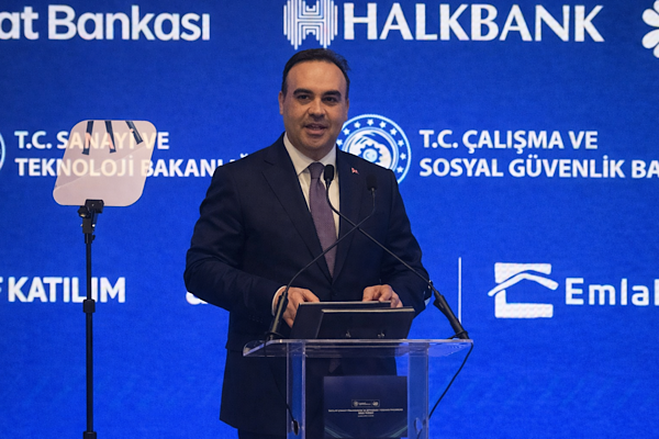Kacır: Yeşil dönüşümü hızlandırmaya devam edeceğiz Kacır: Yeşil dönüşümü hızlandırmaya devam edeceğiz