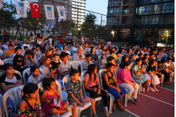 Kadıköy'de "Mahallemde Çocuk Tiyatrosu" başlıyor