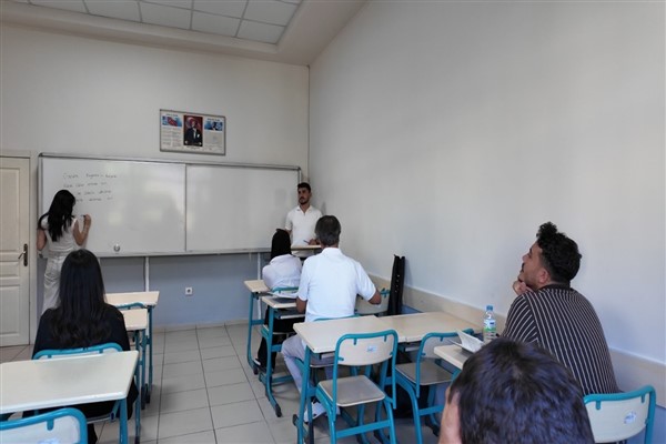 KAYMEK'te halk şiiri ve âşıklık geleneğine yönelik eğitimler sürüyor