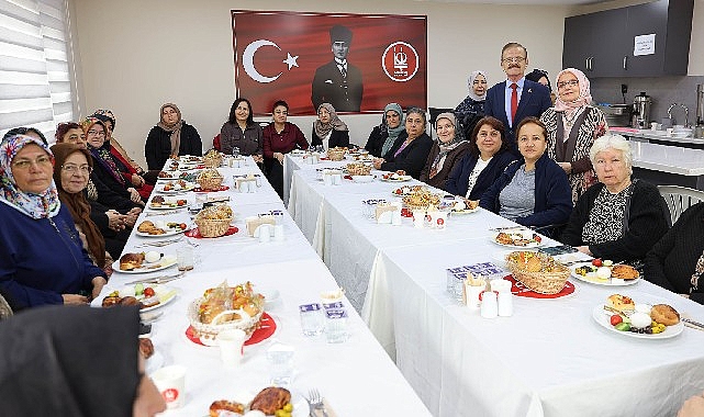 Keçiören'de 'Değerlerimizin İzinde Kadın ve Aile' Buluşması