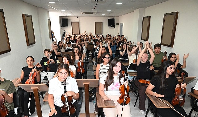 Kemer'de 30 Ağustos Zafer Bayramı hazırlıkları sürüyor