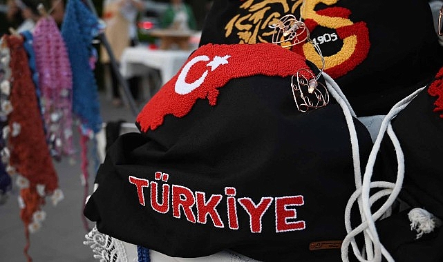 Kemer'de "Üreten ev hanımları" kermesi