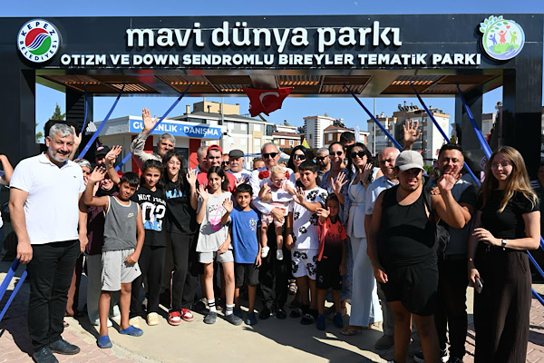 Kepez’de Mavi Dünya Otizm ve Down Sendromlu Bireyler Tematik Parkı hizmete açıldı Kepez’de Mavi Dünya Otizm ve Down Sendromlu Bireyler Tematik Parkı hizmete açıldı