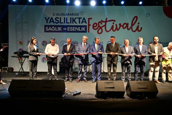 Kepez’de Uluslararası Yaşlılıkta Sağlık ve Esenlik Festivali başladı