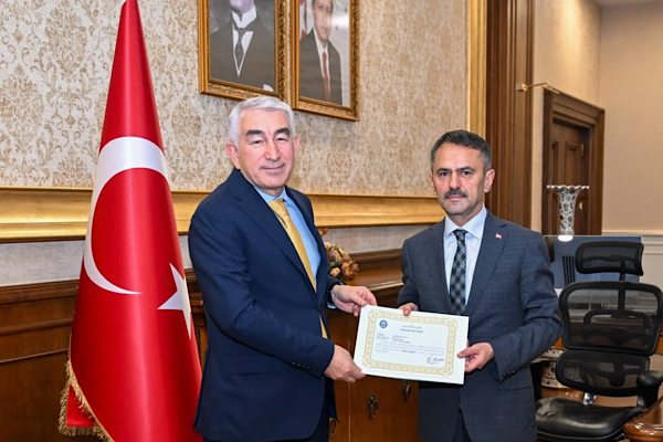 Kocaeli İl Emniyet Müdürü Karaduman, Vali Aktaş'a veda ziyareti gerçekleştirdi Kocaeli İl Emniyet Müdürü Karaduman, Vali Aktaş'a veda ziyareti gerçekleştirdi