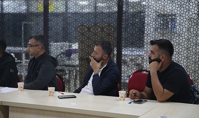 Konak'ta babalara özel destek: BADEP başladı