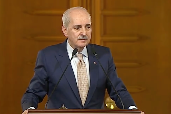 Kurtulmuş, Şuhut Belediyesi’ni ziyaret etti Kurtulmuş, Şuhut Belediyesi’ni ziyaret etti
